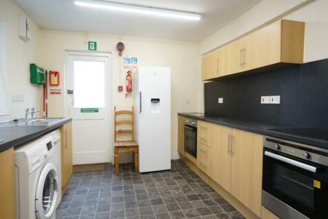 26CollegeRd_Kitchen1.4.JPG