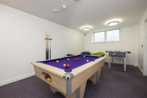 Ty Glyn Pool Room.jpg