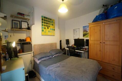 Bedroom 1.JPG