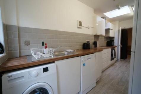 Kitchen 1.JPG