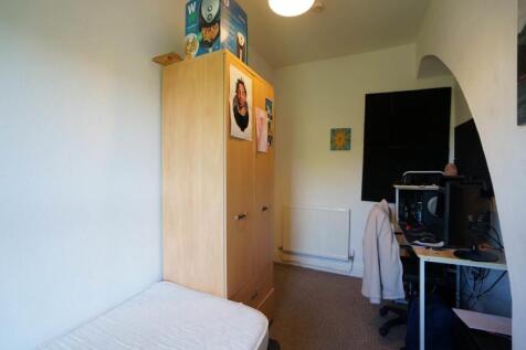 Bedroom 3 (2).JPG