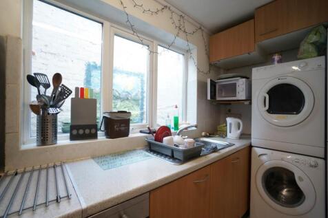 53garthrd_kitchen1.7.JPG
