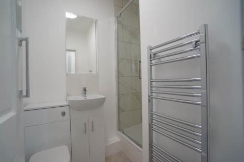 Bathroom 2.JPG