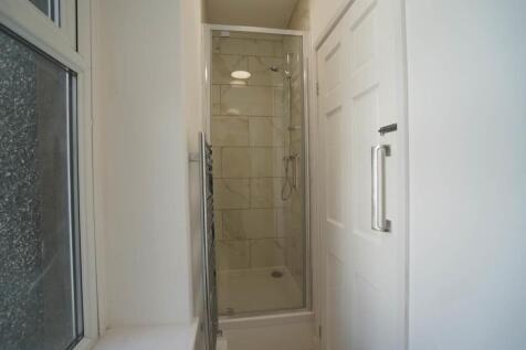 Bathroom 4.JPG