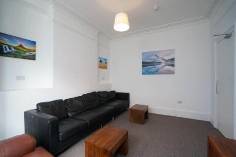 Living room 2.JPG