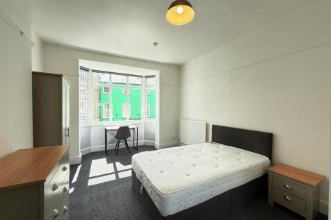 Bedroom 6.JPG
