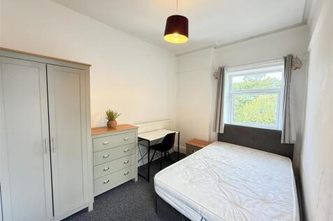 Bedroom 5.JPG