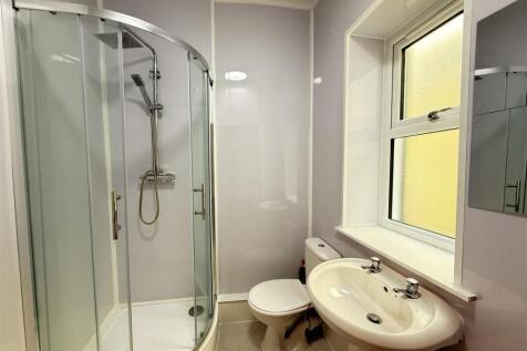 Shower room 1