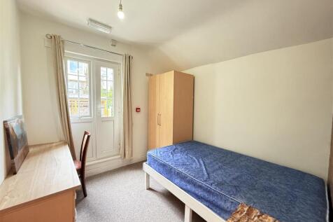 Bedroom 7.JPG
