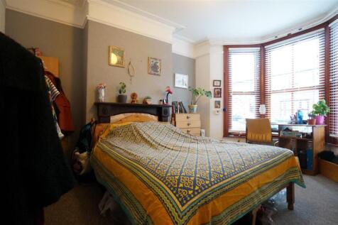 Bedroom 1.2.JPG