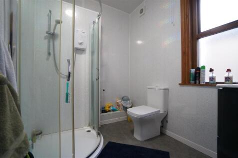 Bathroom 1.JPG