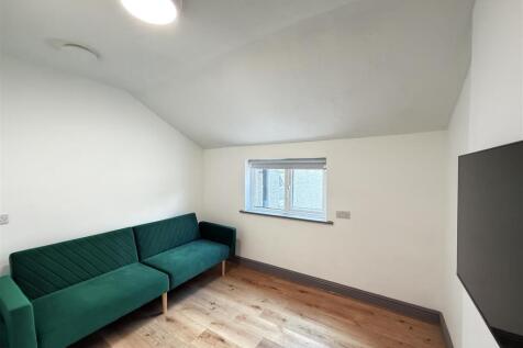 Living Room.JPG