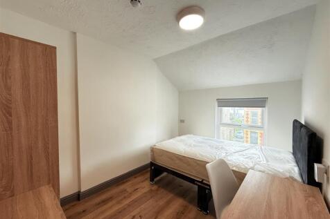 Bedroom 2.JPG