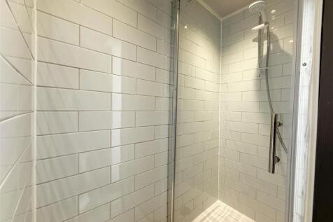 Shower Room.JPG
