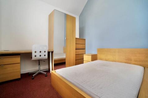 Bed3.jpg