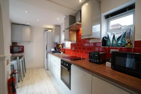 Kitchen 1.JPG