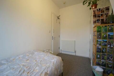Bedroom 4.1.JPG