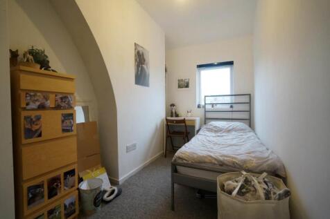 Bedroom 4.JPG