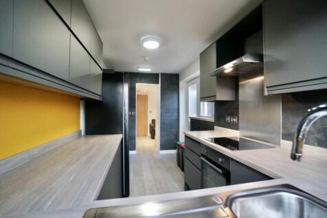 Kitchen 2.jpg