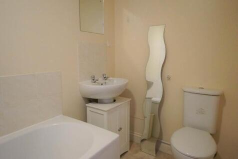 3Ebenezer_bathroom.jpg