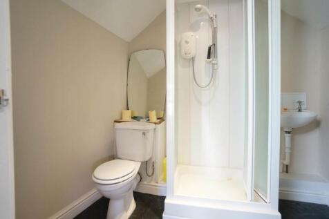Bathroom.JPG