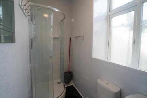 55hstflat2_bath.JPG