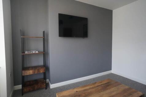 LyndenFlat1_Living1.3.JPG