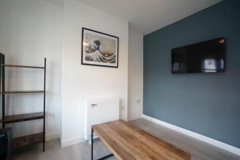LyndenFlat2_Living1.2.JPG