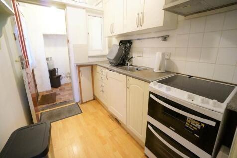 1Penllys_kitchen1.JPG