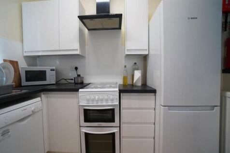 15Treflan_Kitchen1.2.JPG