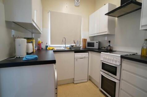 15Treflan_Kitchen1.JPG