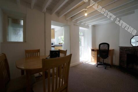 43Glanrafon_diningroom1.JPG