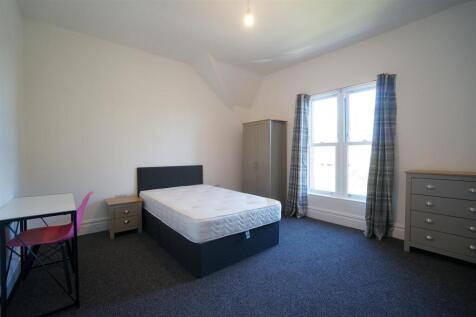 Bedroom 2.JPG