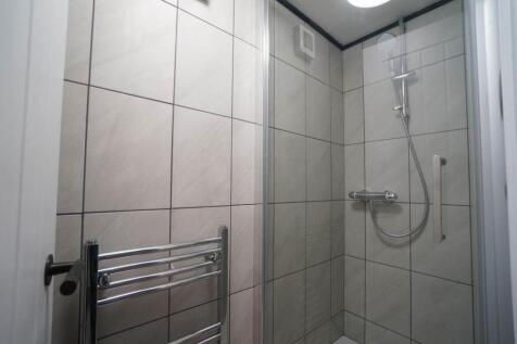 Shower Room.JPG
