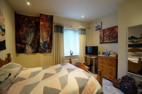 Bedroom 2.JPG