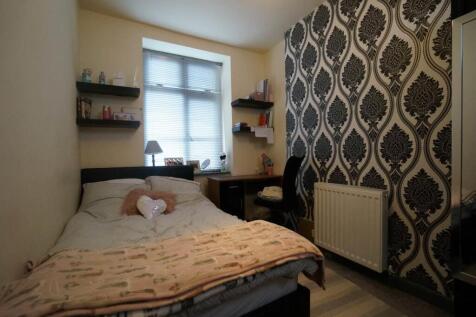 Bedroom 1.JPG