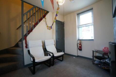 Living room 1.1.JPG