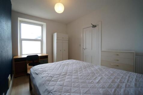 Bed 3.JPG