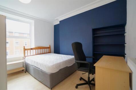Bed 4.JPG
