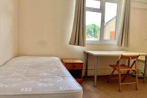 Bedroom 2.jpeg