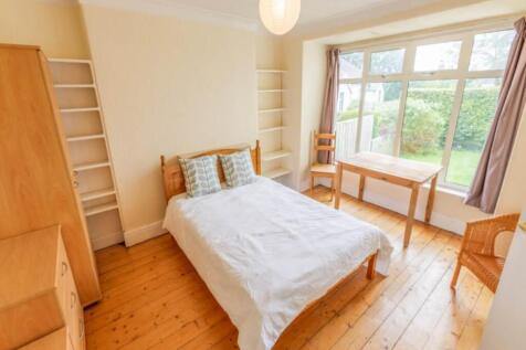 3 St James Drive Bedroom 2 (1).jpg