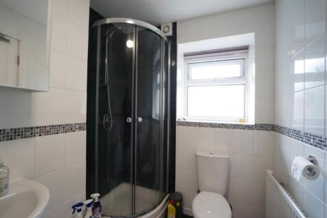 Bathroom.JPG