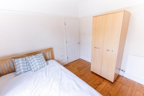 2 St J Bed 2 (2).jpg