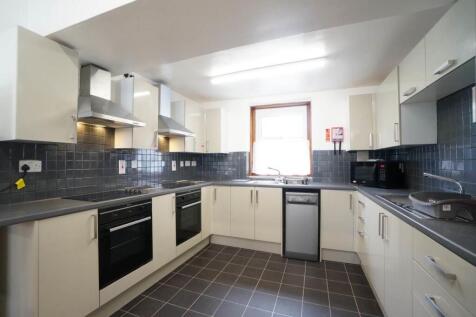 Living Area &amp; Kitchen