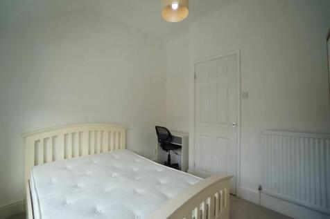 Bedroom 1.JPG