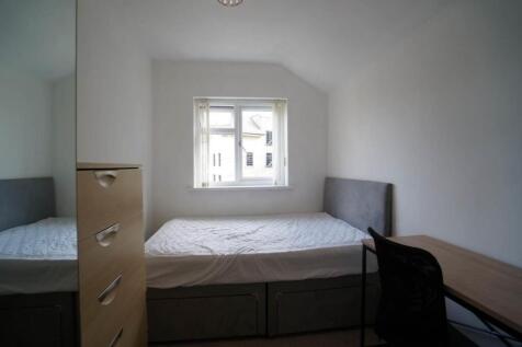 Bedroom 2.JPG