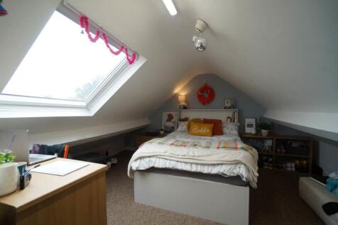 Bedroom 9.1.JPG