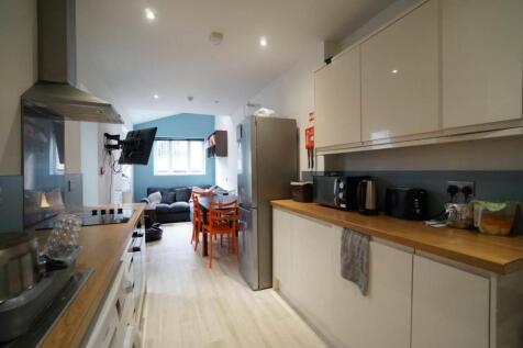 Kitchen 1.JPG