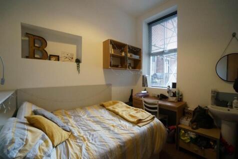 Bedroom 2.JPG