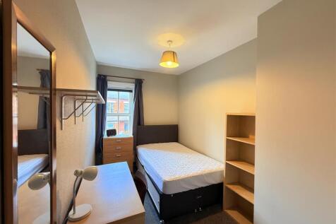 Bed 4.JPG
